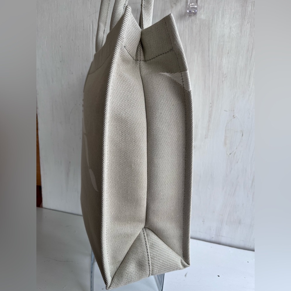 BURBERRY Canvas Tote Bag- Hunter IP Pattern - Picture 7 of 11